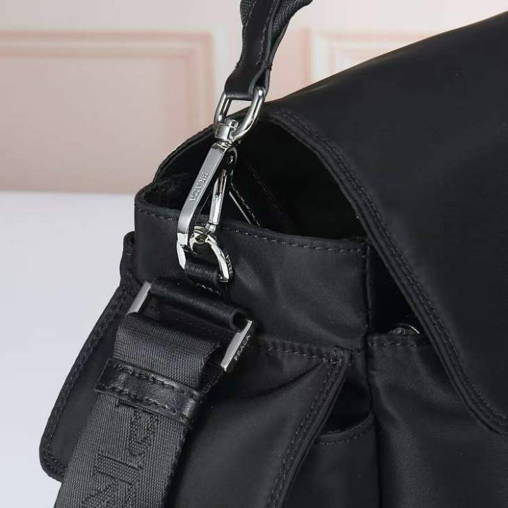 Picture of Prada Handbags _SKUfw212202367fw
